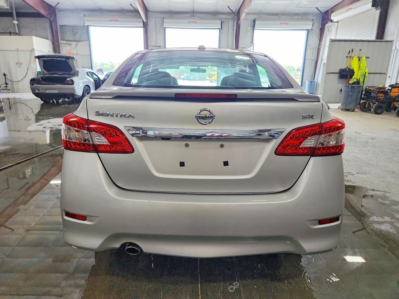 2015 Nissan Sentra Sr - zdjęcie 6