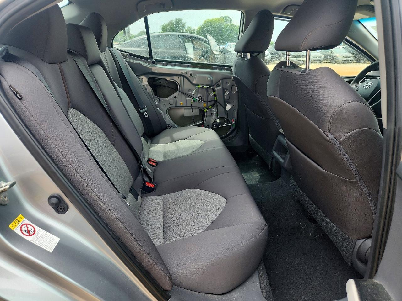 2019 Toyota Camry Le - zdjęcie 10