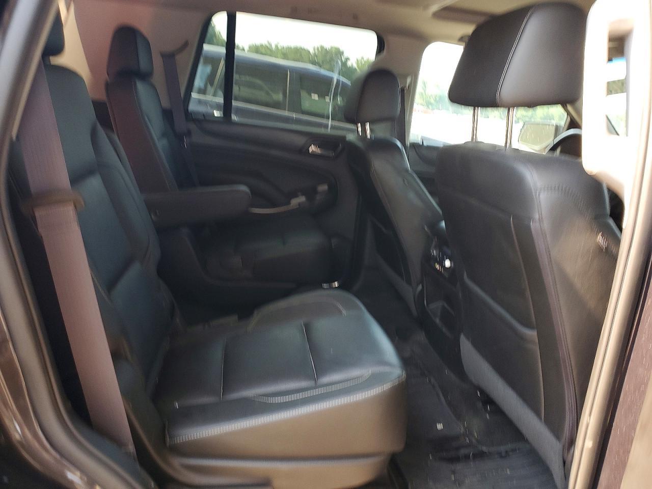 2016 Chevrolet Tahoe C1500 Lt - zdjęcie 10