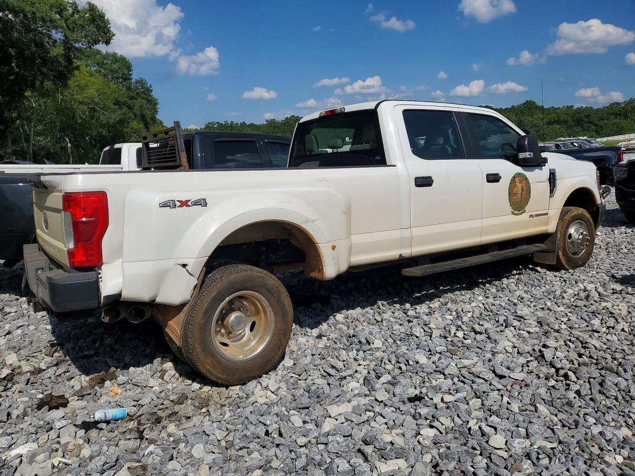 2019 Ford F350 Super Duty - zdjęcie 3