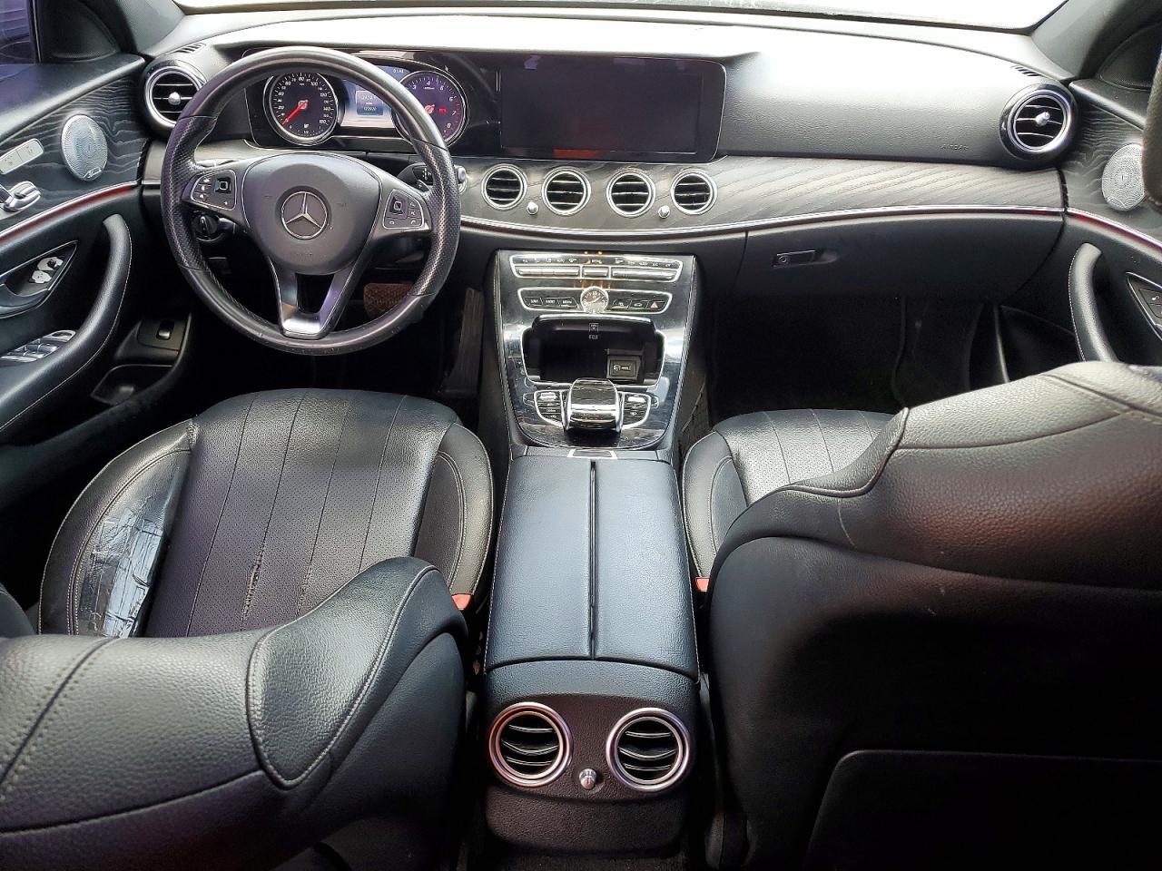 2017 Mercedes-Benz E 300 - zdjęcie 8
