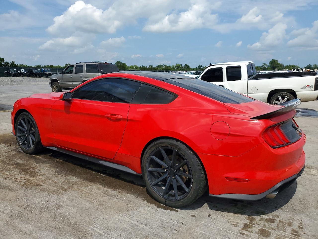 2018 Ford Mustang - zdjęcie 2
