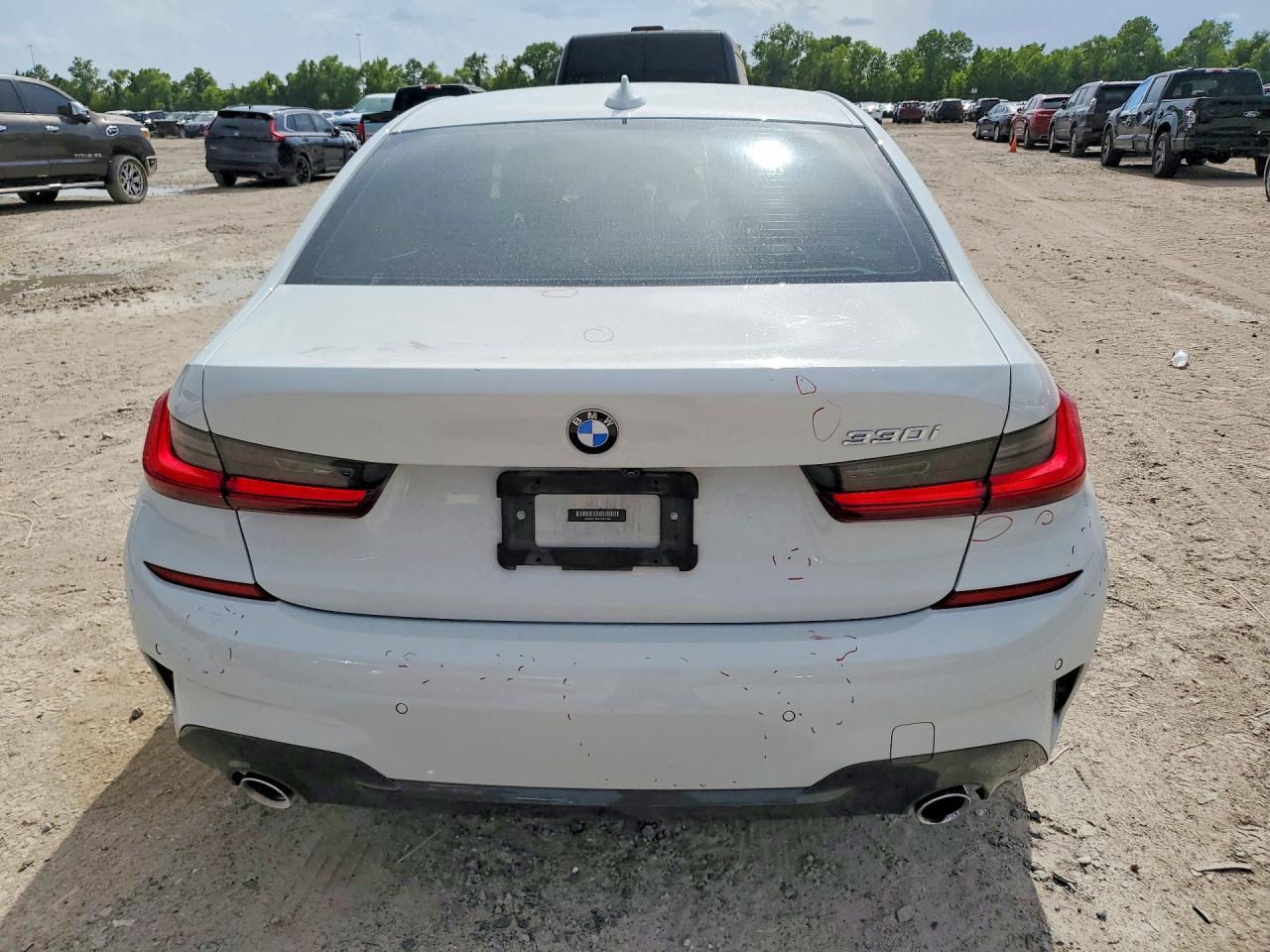 2021 BMW 330I - zdjęcie 6