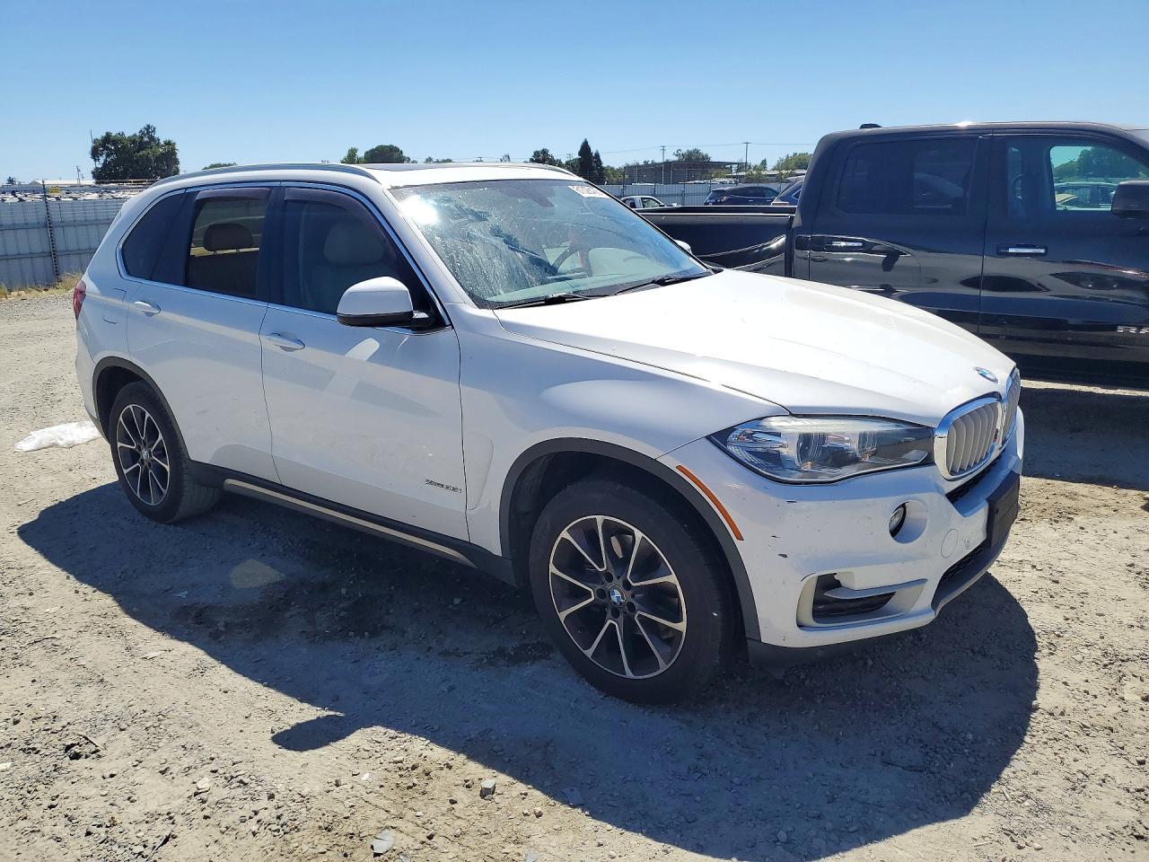 2015 BMW X5 xDrive35I - zdjęcie 4