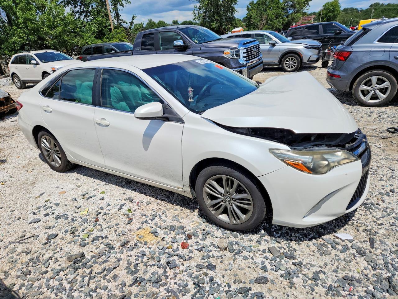 2017 Toyota Camry Se - zdjęcie 4