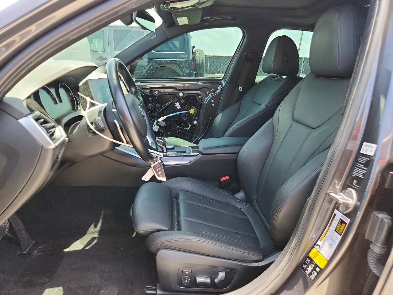 2019 BMW Seria 3 330i - zdjęcie 7