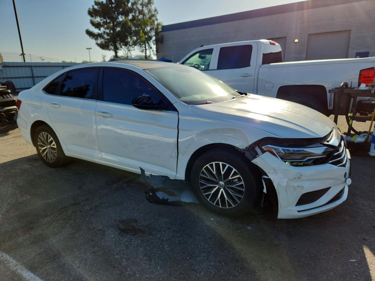 2021 Volkswagen Jetta S - zdjęcie 4