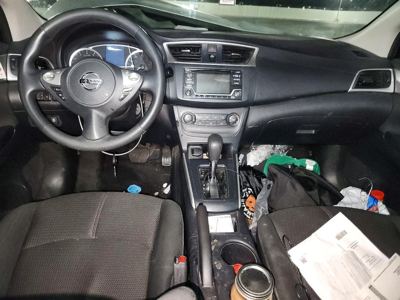 2018 Nissan Sentra S - zdjęcie 8