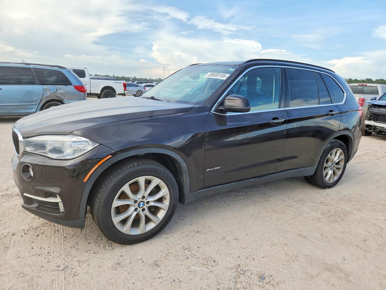 2016 BMW X5 xDrive35I - zdjęcie główne