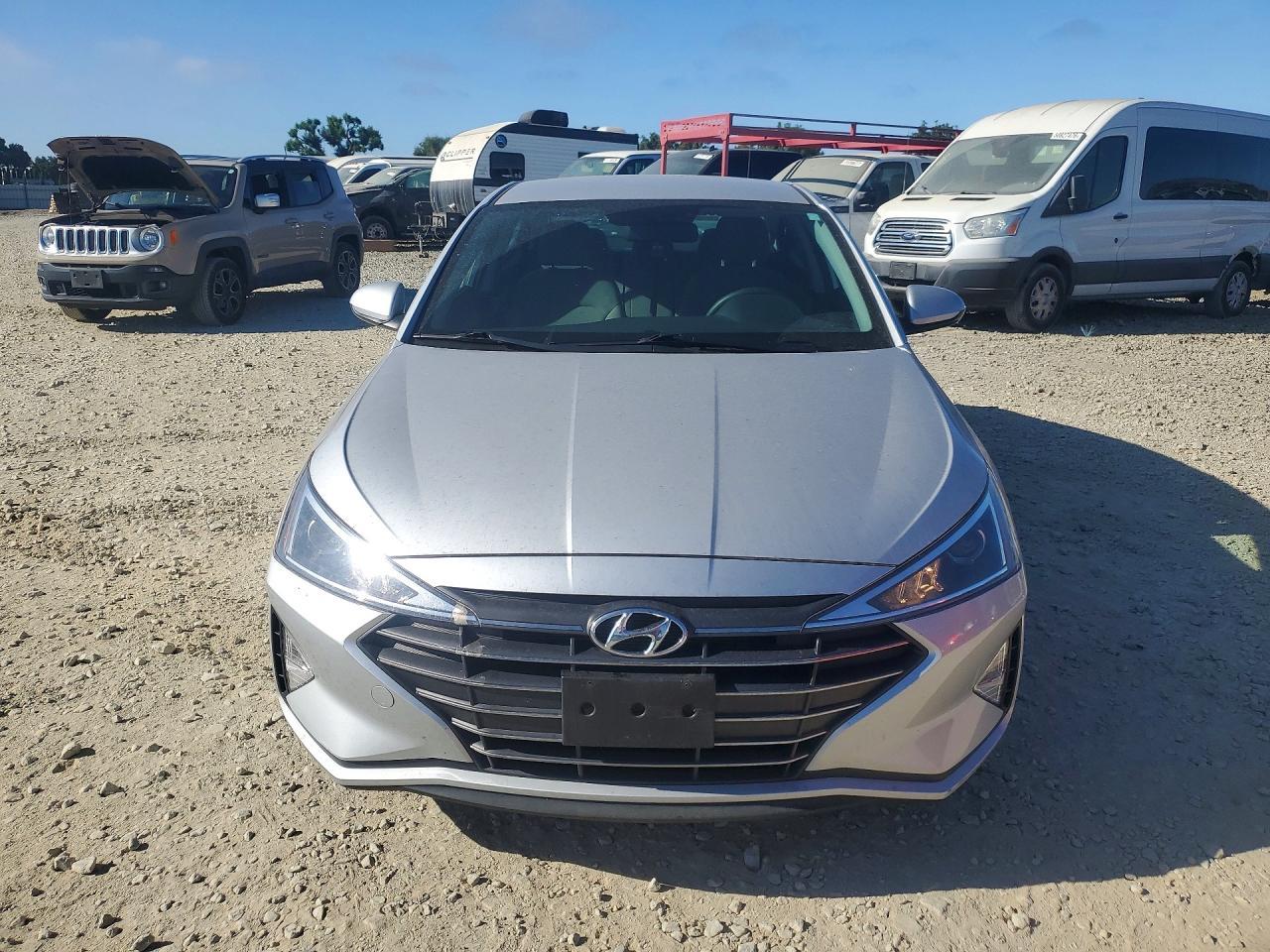 2019 Hyundai Elantra Se - zdjęcie 5