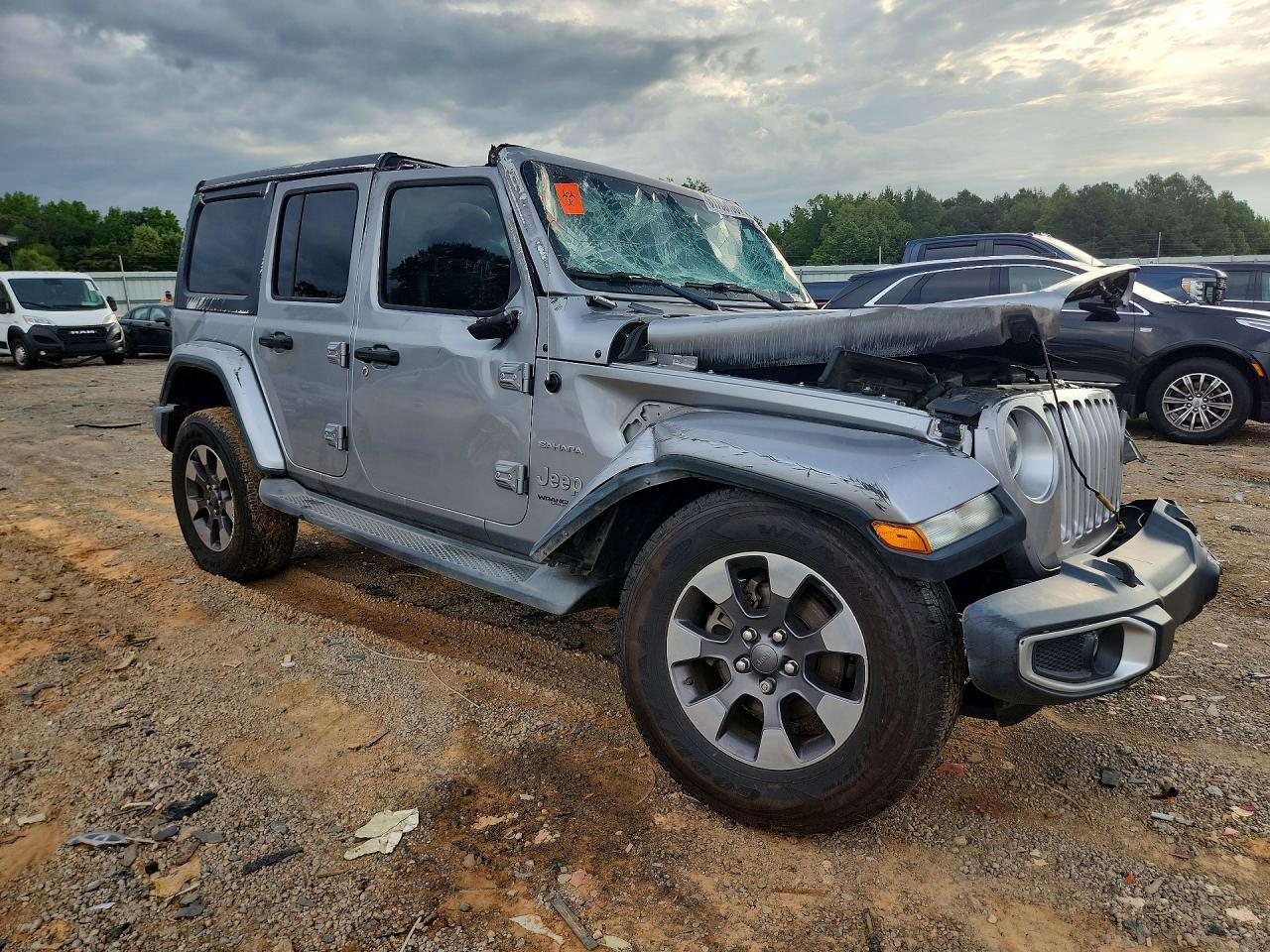 2018 Jeep Wrangler Unlimited Sahara - zdjęcie 4