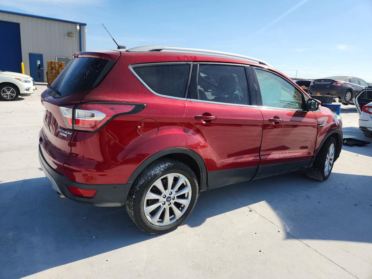2017 Ford Escape Titanium - zdjęcie 3