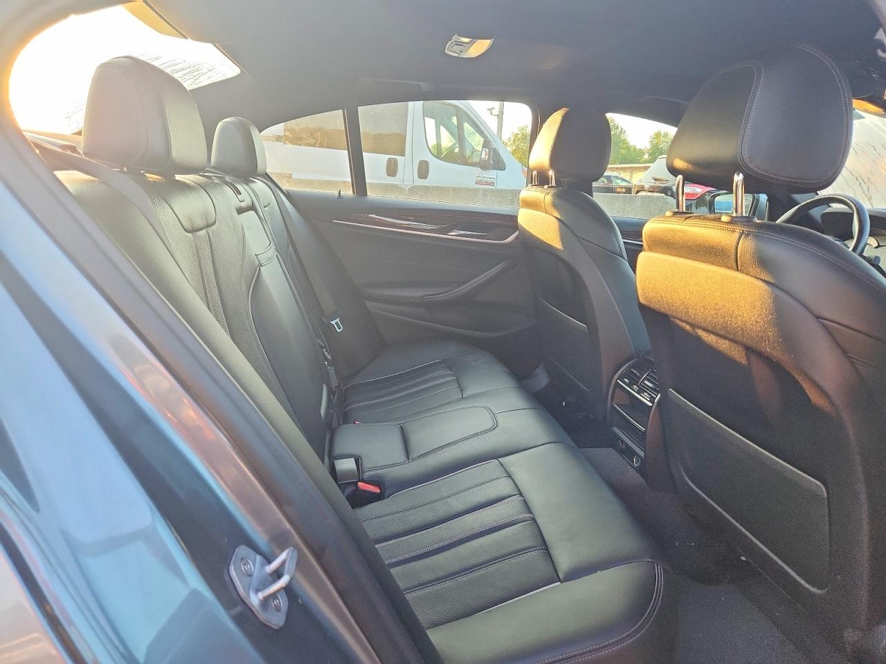 2018 BMW Seria 5 530i - zdjęcie 10