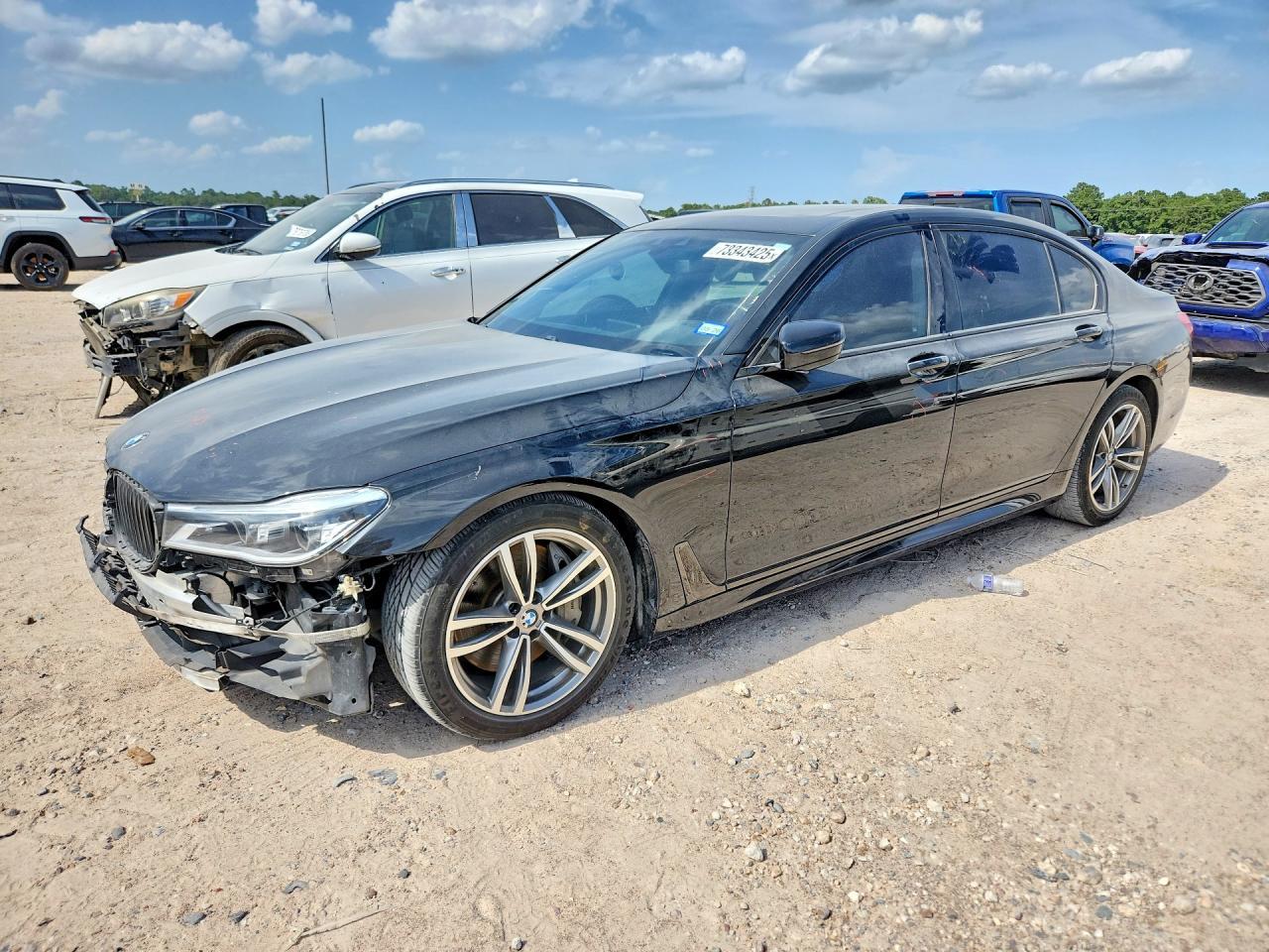 2018 BMW 750 I - zdjęcie główne
