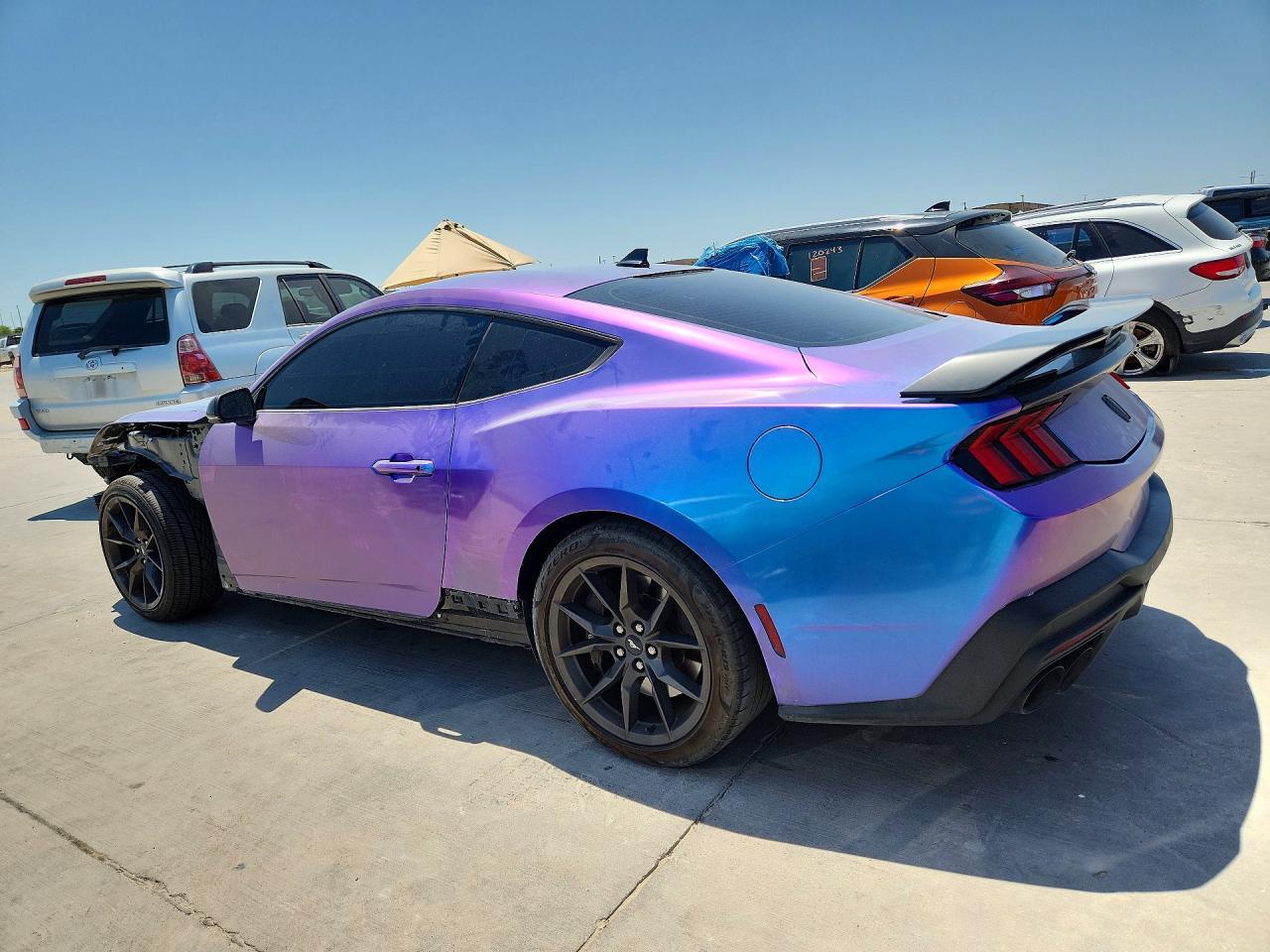 2024 Ford Mustang Dark Horse - zdjęcie 2