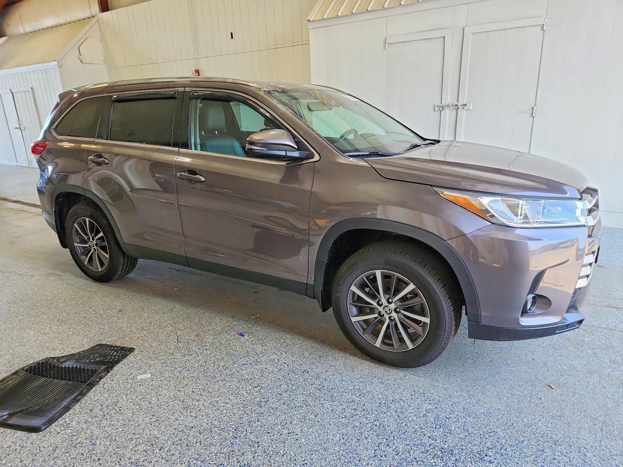 2019 Toyota Highlander Xle - zdjęcie 4