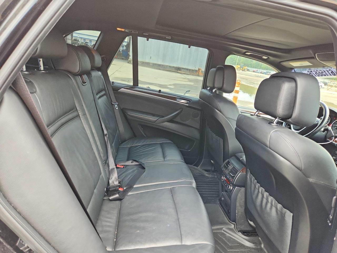 2013 BMW X5 xDrive50I - zdjęcie 11