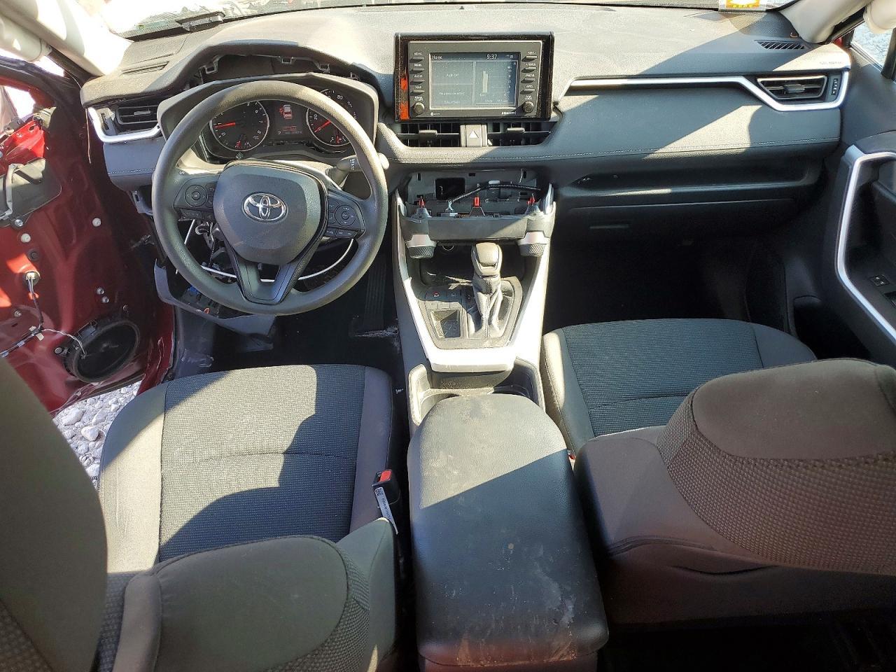 2020 Toyota Rav4 Le - zdjęcie 8