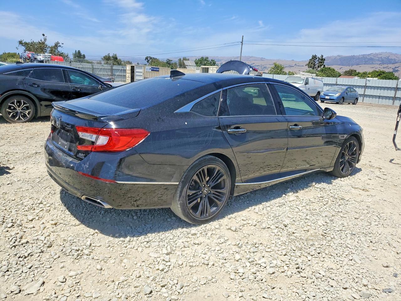 2018 Honda Accord Touring - zdjęcie 3