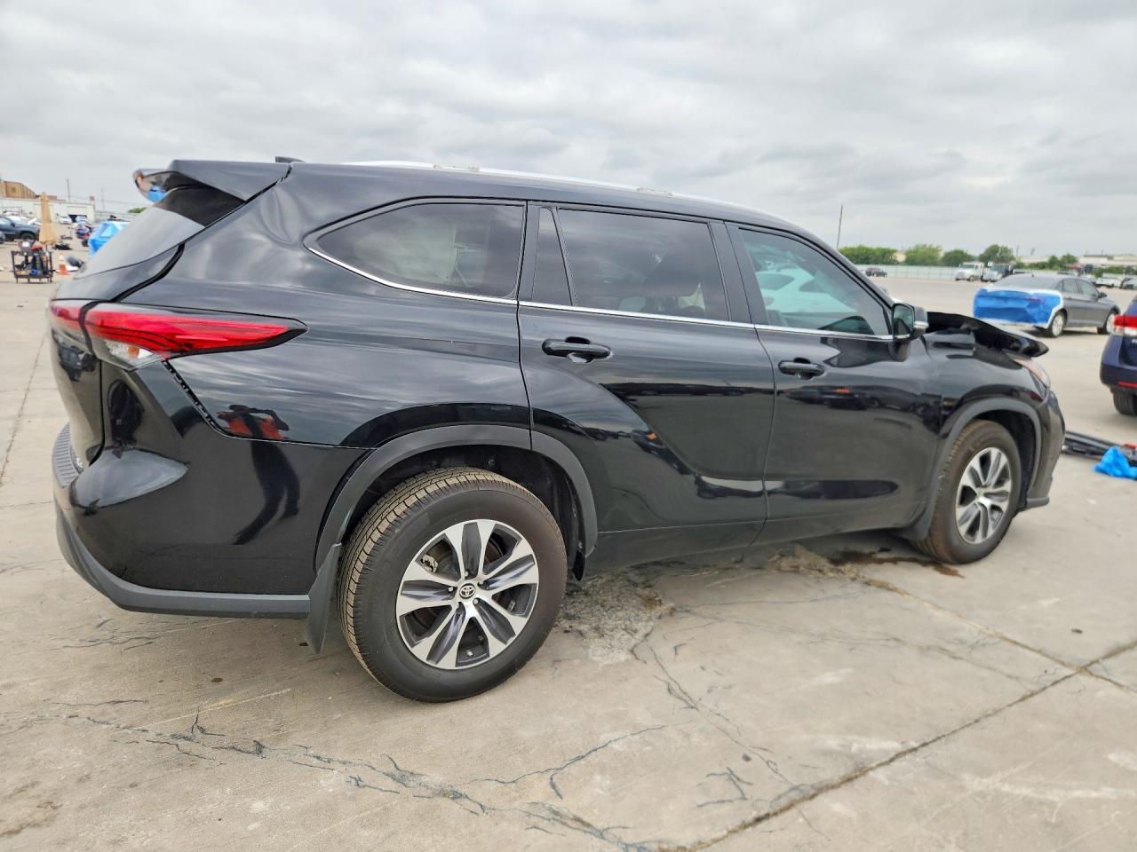 2023 Toyota Highlander Xle - zdjęcie 3