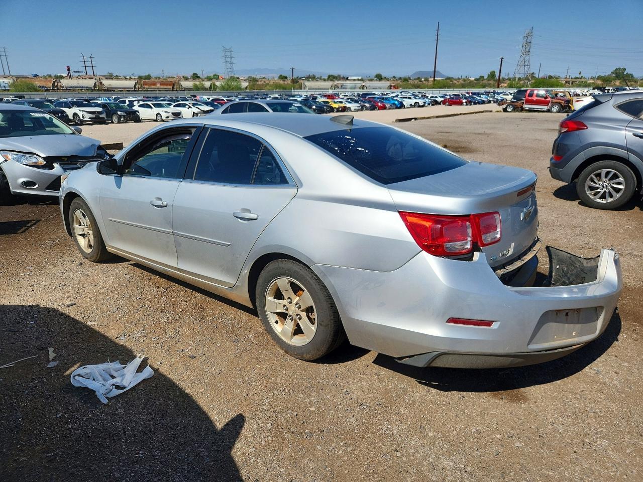 2015 Chevrolet Malibu Ls - zdjęcie 2