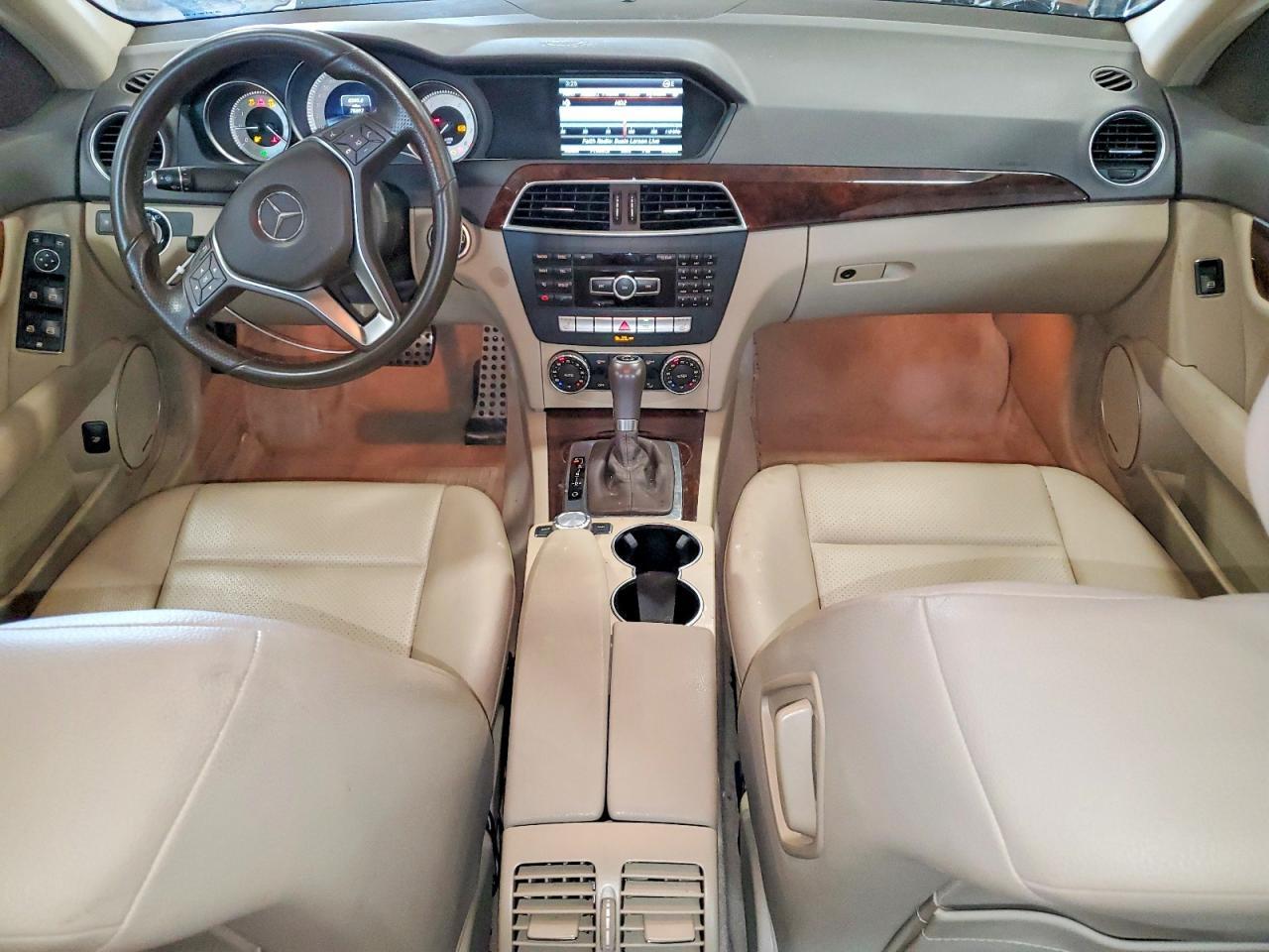 2014 Mercedes-Benz C 300 4Matic - zdjęcie 8