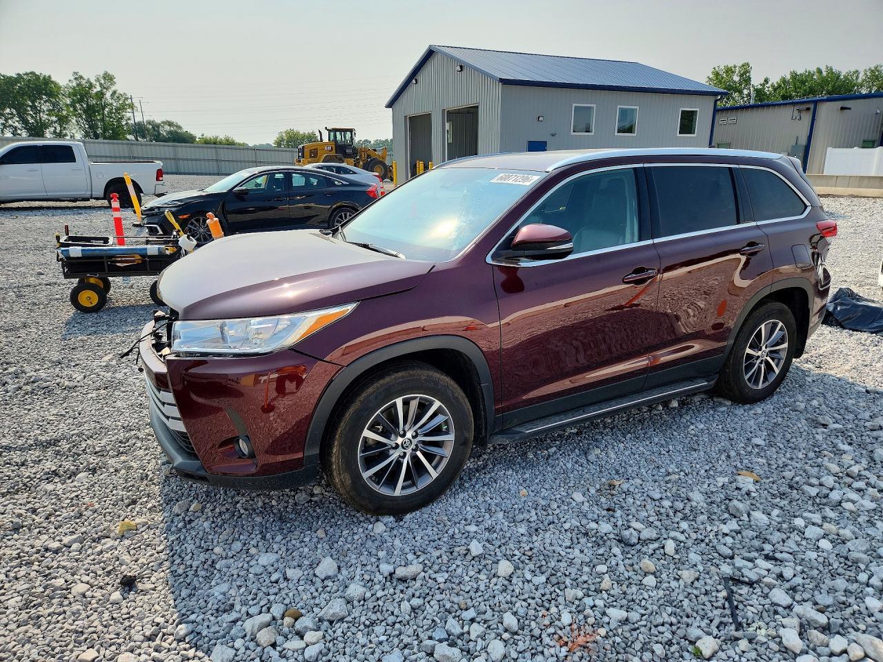 2019 Toyota Highlander Xle - zdjęcie główne
