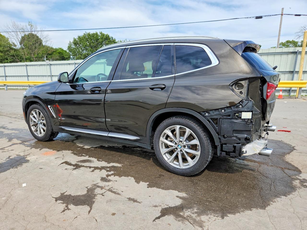 2018 BMW X3 xDrive30I - zdjęcie 2
