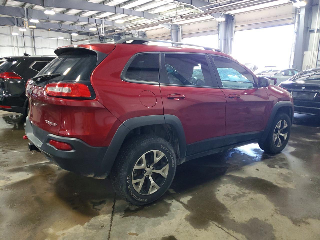 2016 Jeep Cherokee Trailhawk - zdjęcie 3