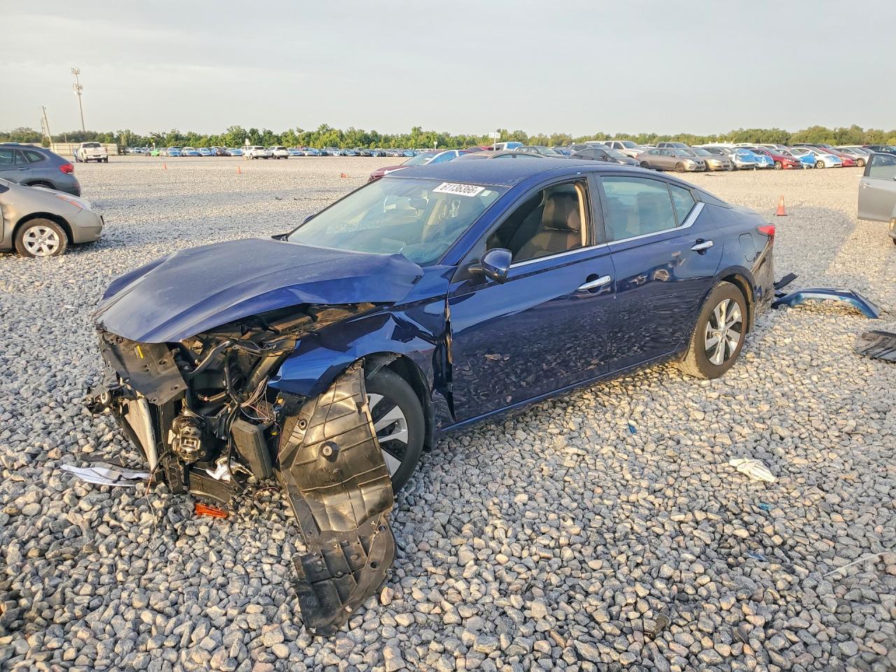 2019 Nissan Altima S - zdjęcie główne