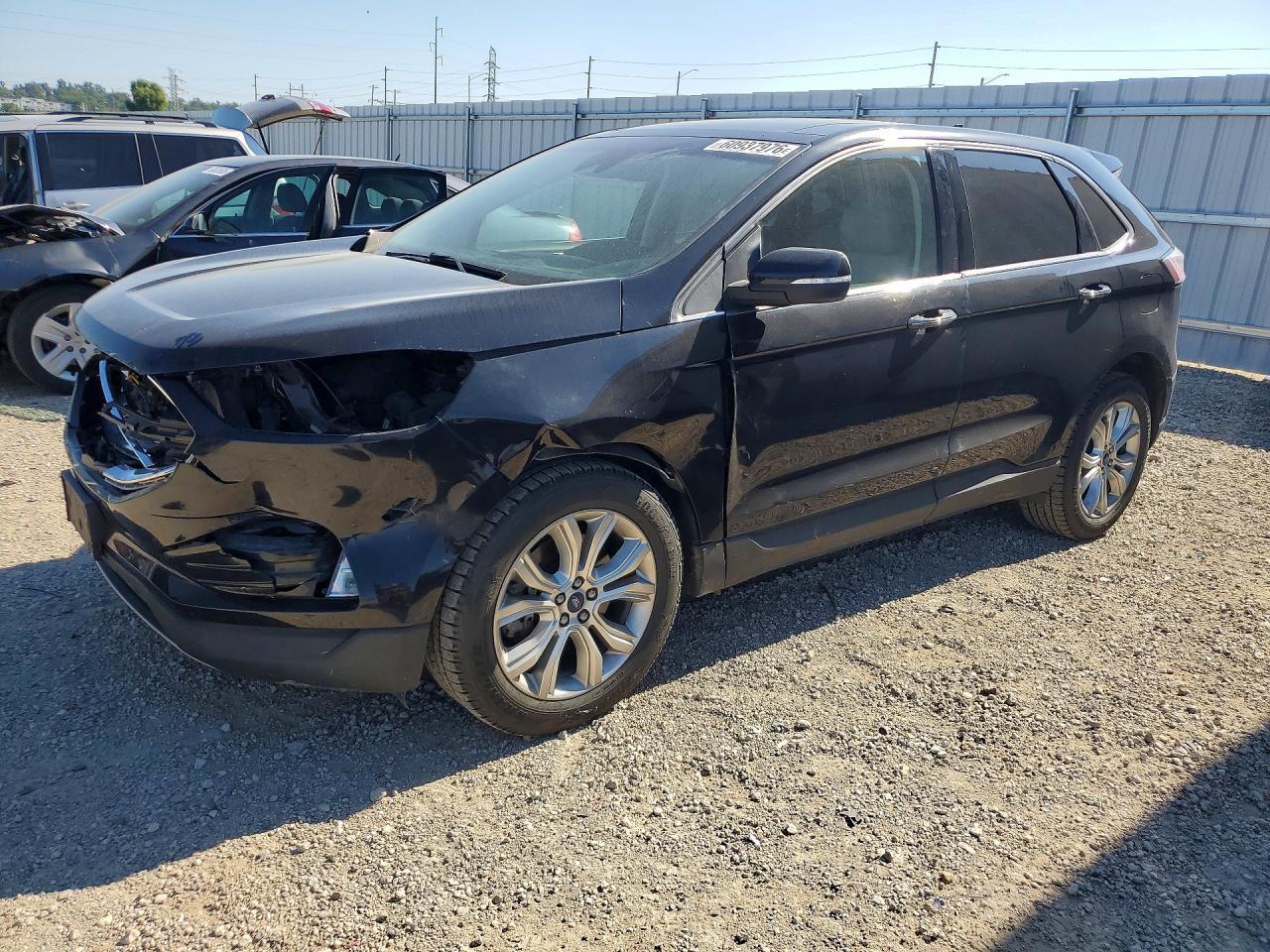 2019 Ford Edge Titanium - zdjęcie główne