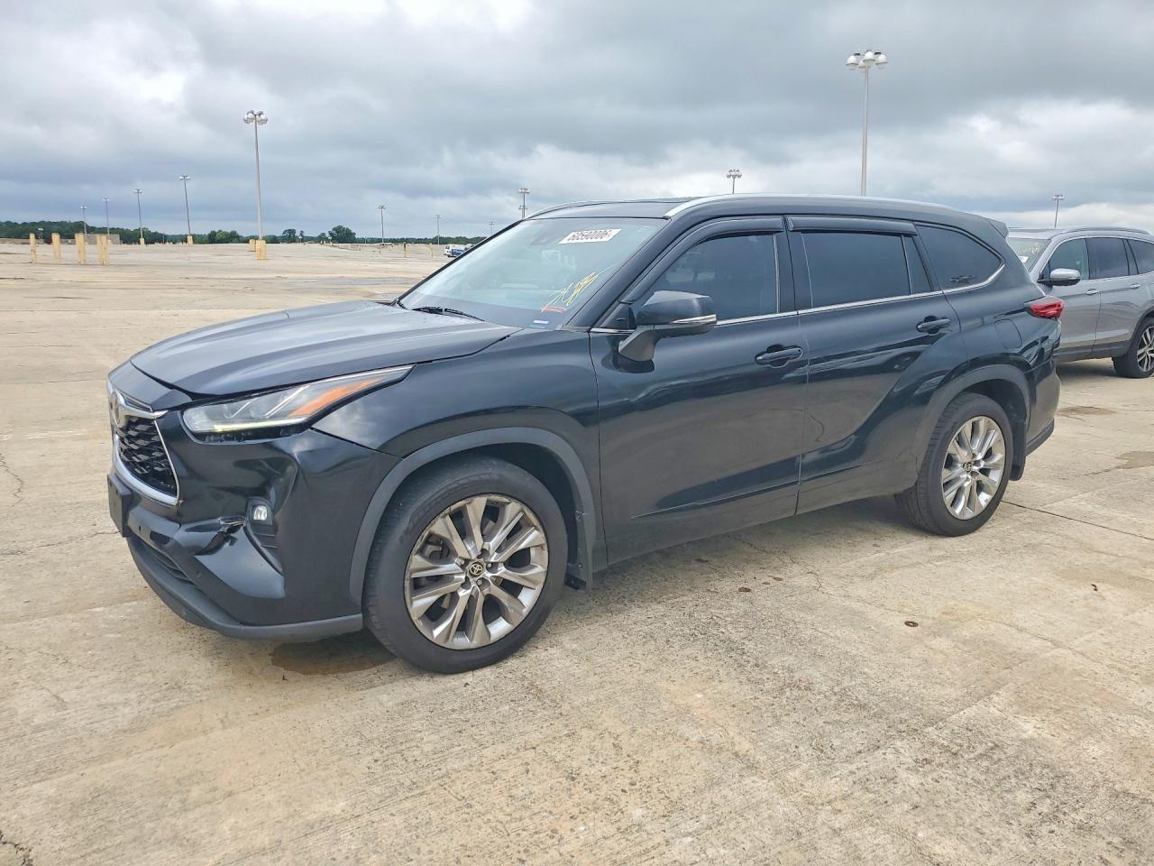 2021 Toyota Highlander Limited - zdjęcie główne