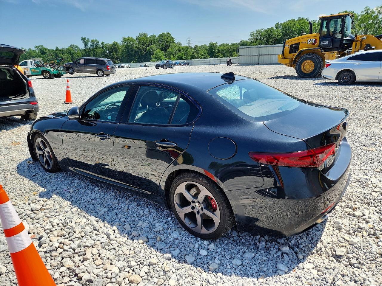 2018 Alfa Romeo Giulia - zdjęcie 2