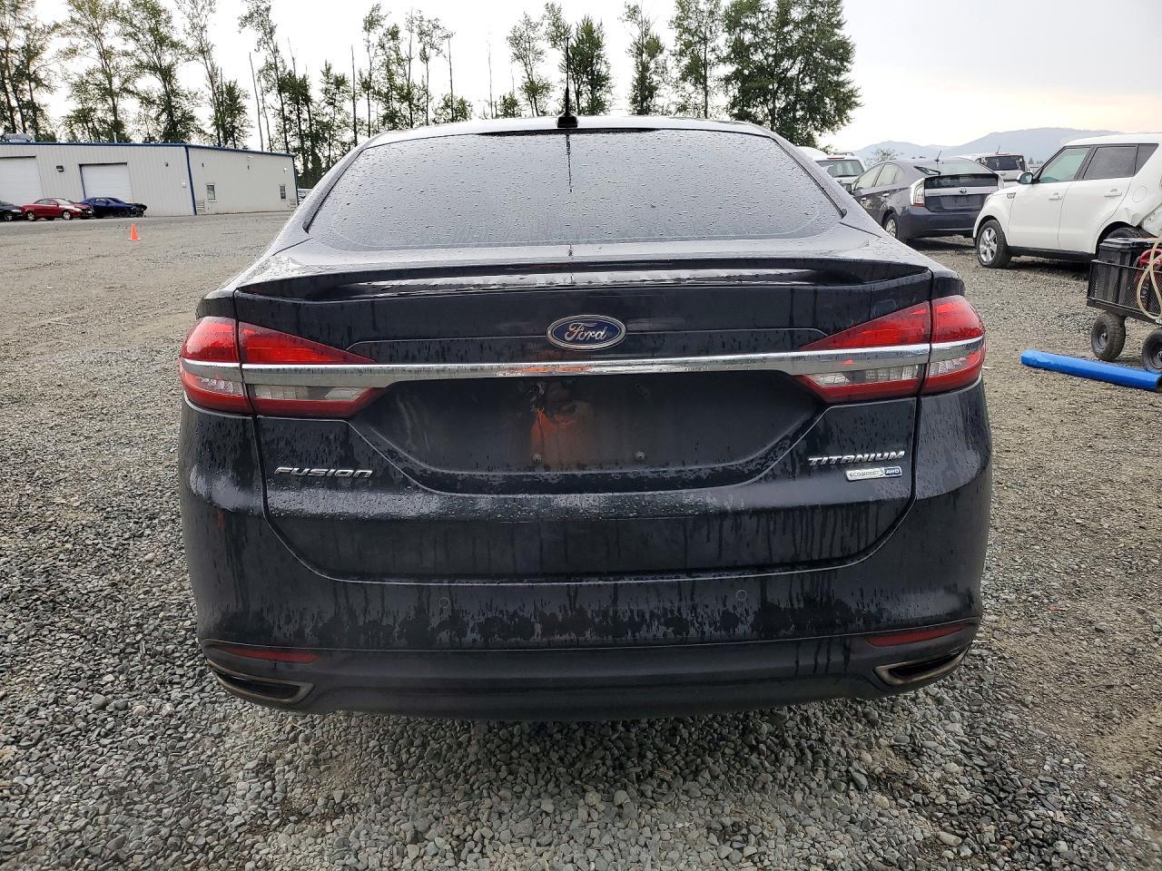 2017 Ford Fusion Titanium - zdjęcie 6