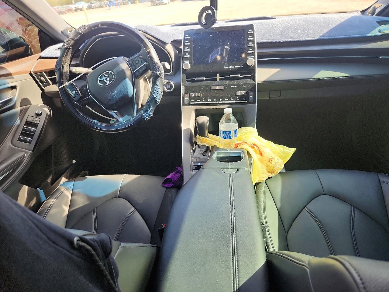 2022 Toyota Avalon Xle - zdjęcie 8