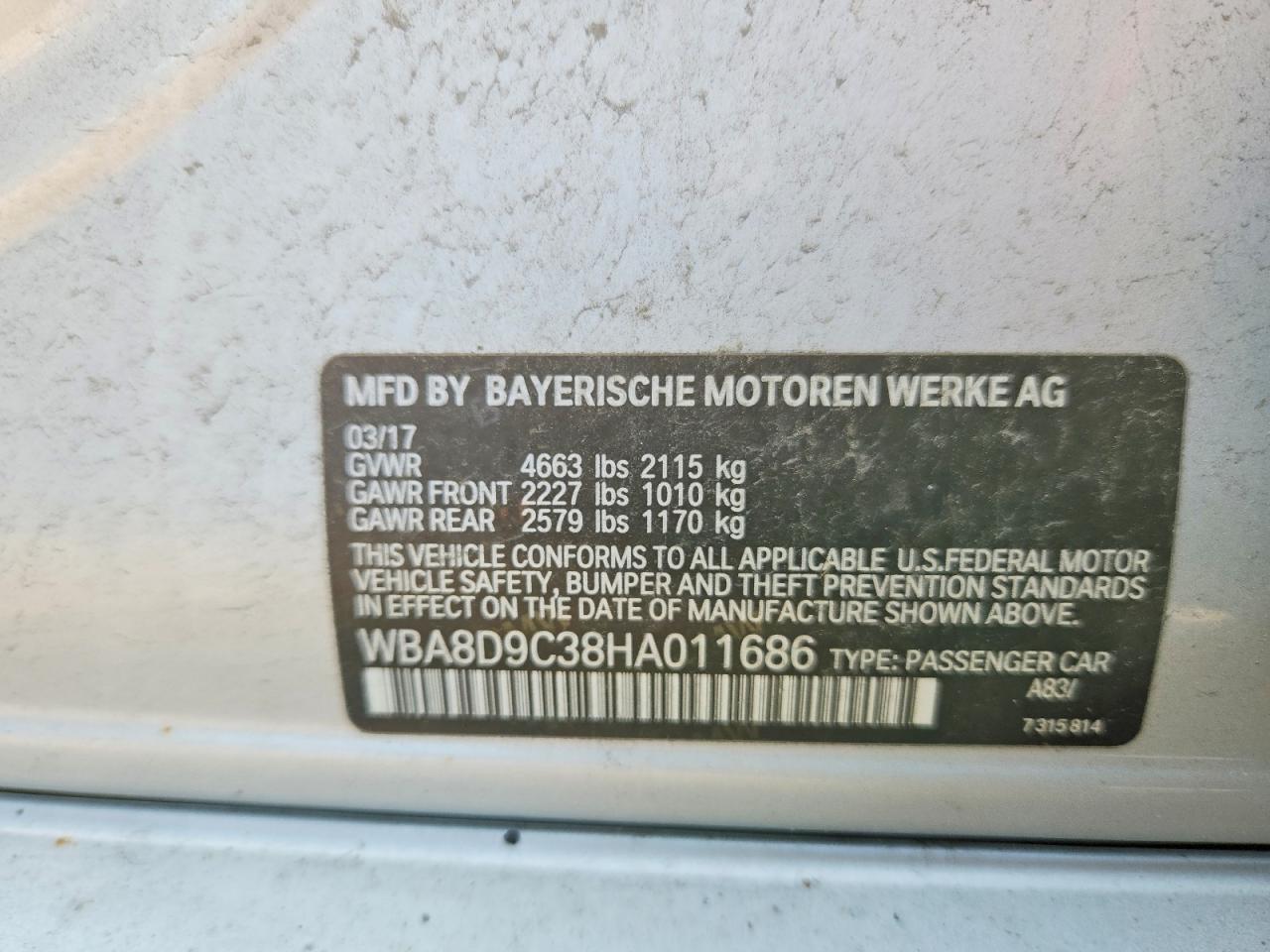 2017 BMW Seria 3 330i - zdjęcie 12