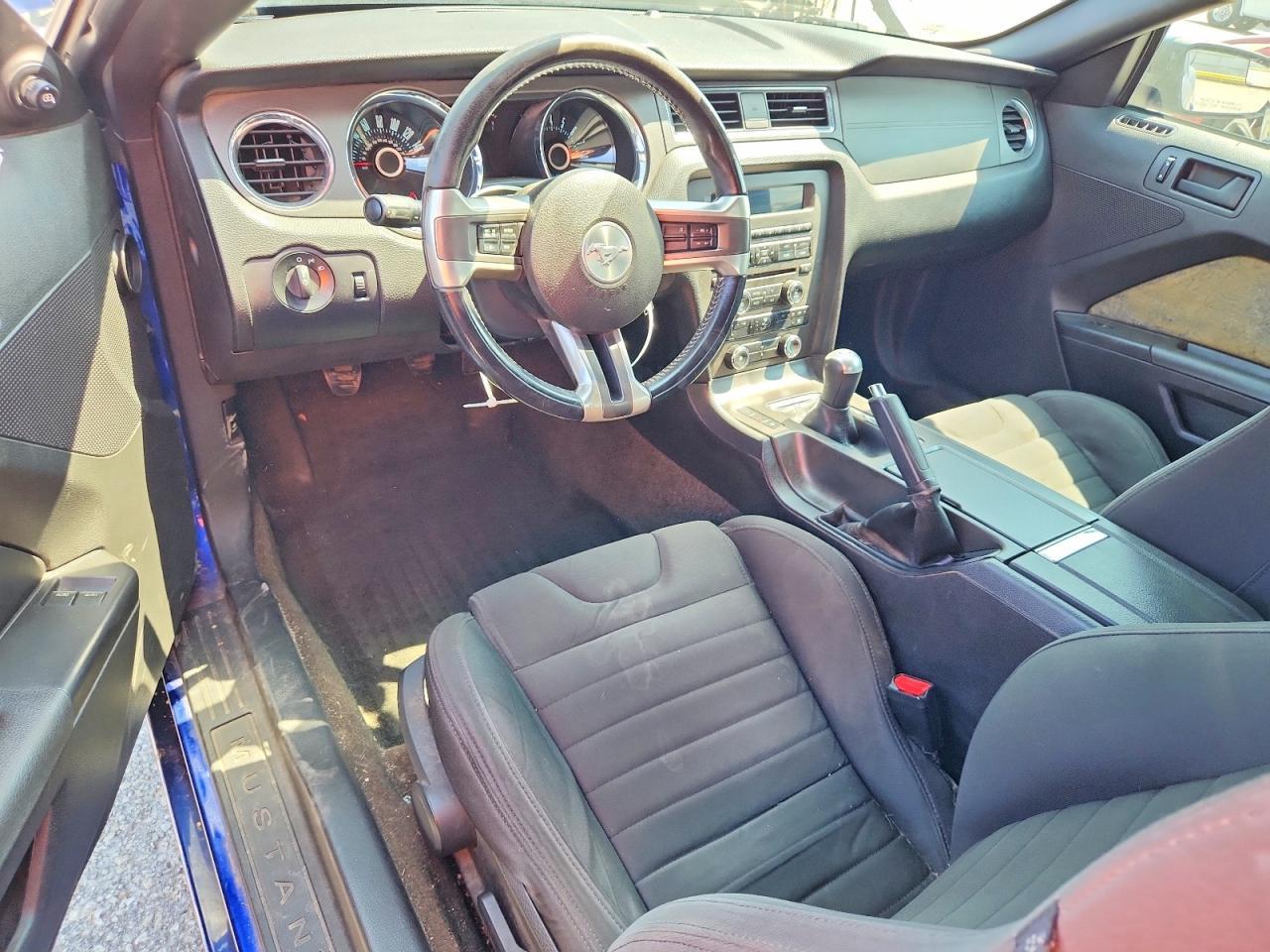 2013 Ford Mustang - zdjęcie 8
