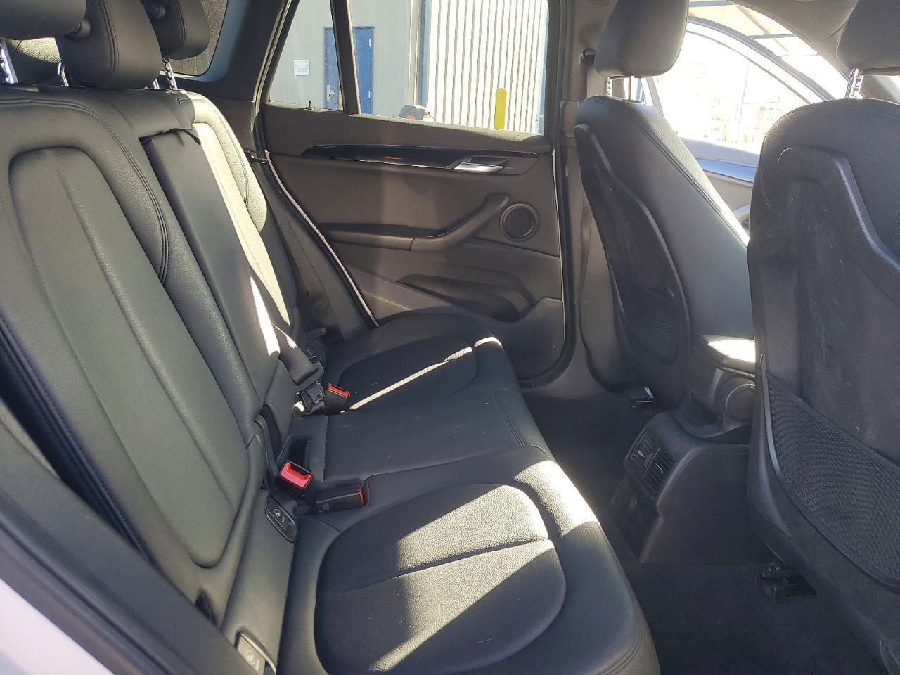 2017 BMW X1 xDrive28I - zdjęcie 11