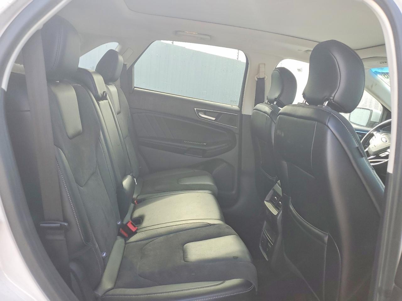 2015 Ford Edge Sport - zdjęcie 11