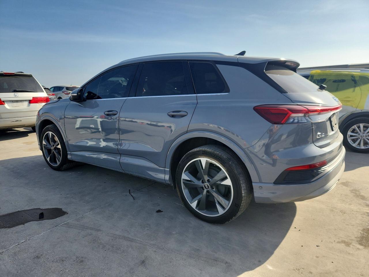 2022 Audi Q4 E-Tron Premium Plus - zdjęcie 2
