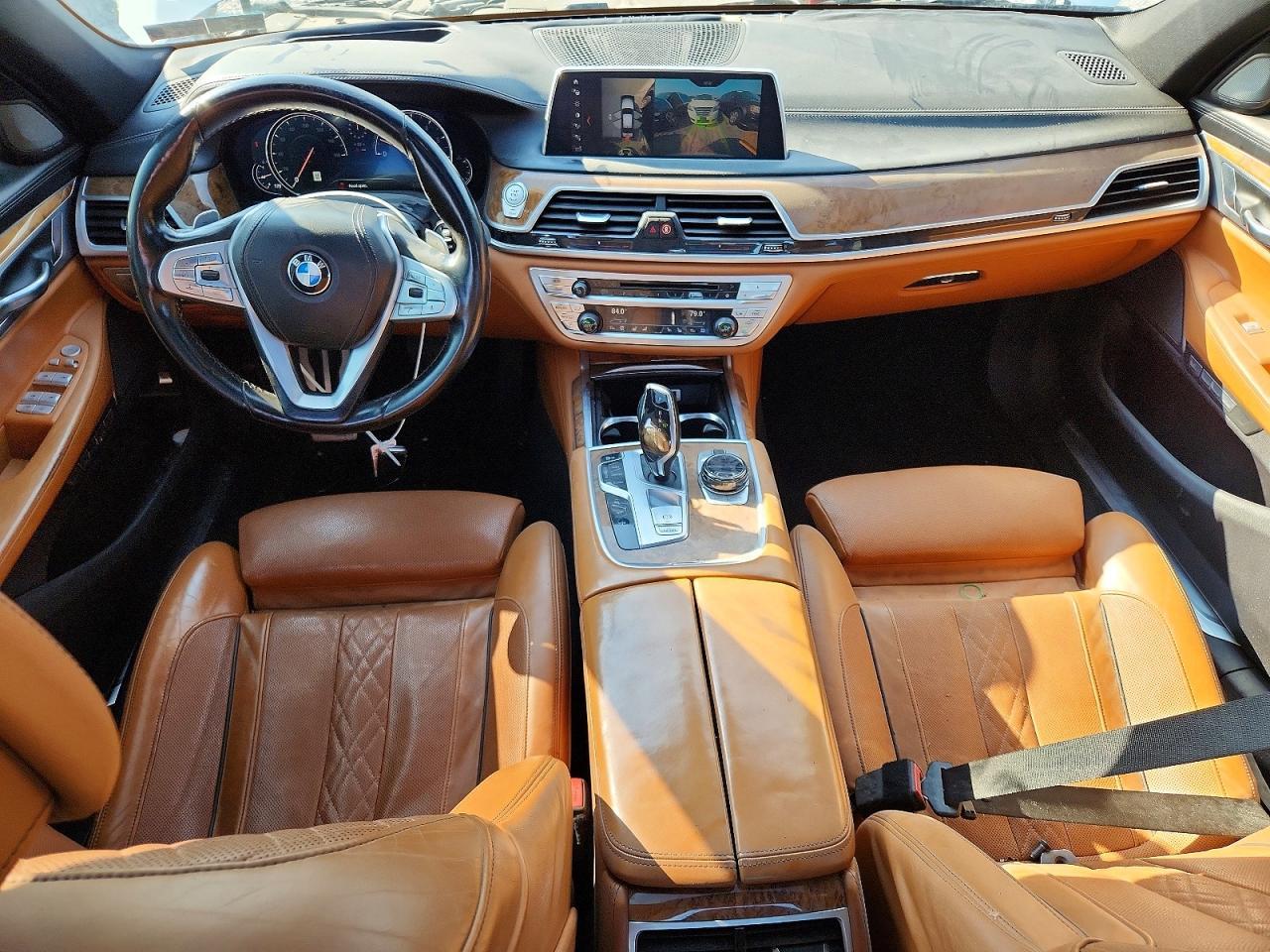 2018 BMW Seria 7 B7 - zdjęcie 8