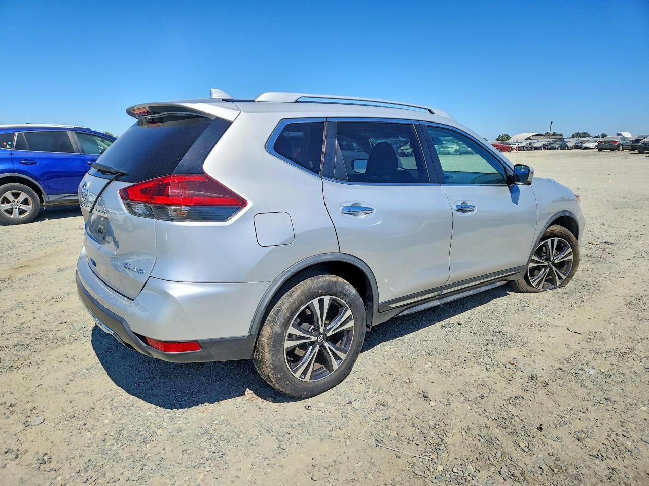 2018 Nissan Rogue Sl - zdjęcie 3