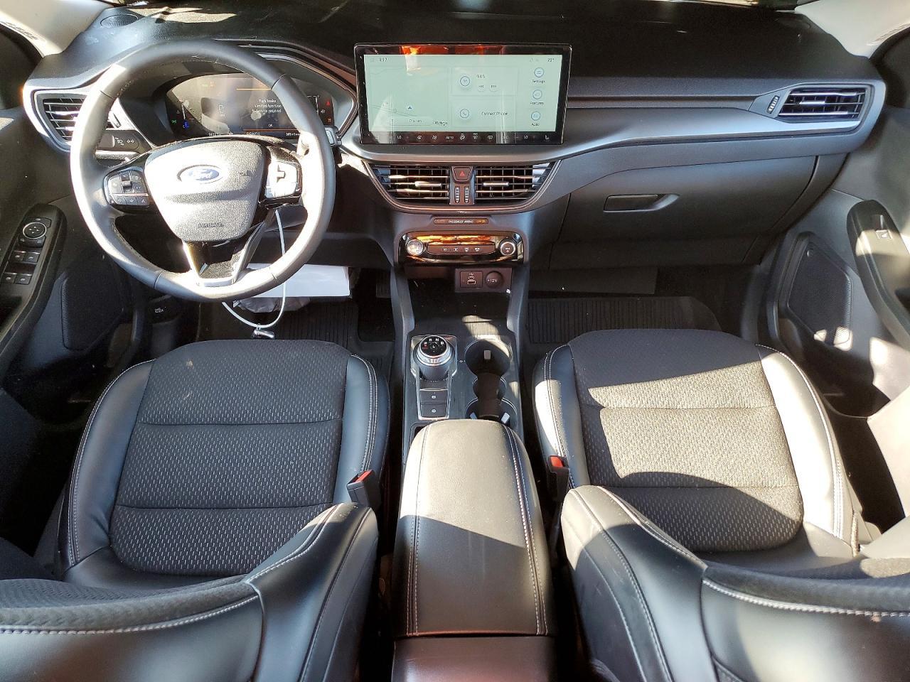 2026 Ford Escape Hybrid - zdjęcie 8