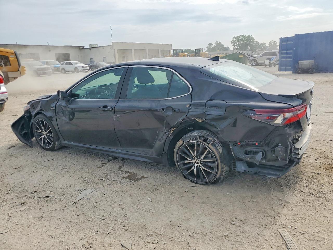 2021 Toyota Camry Se - zdjęcie 2