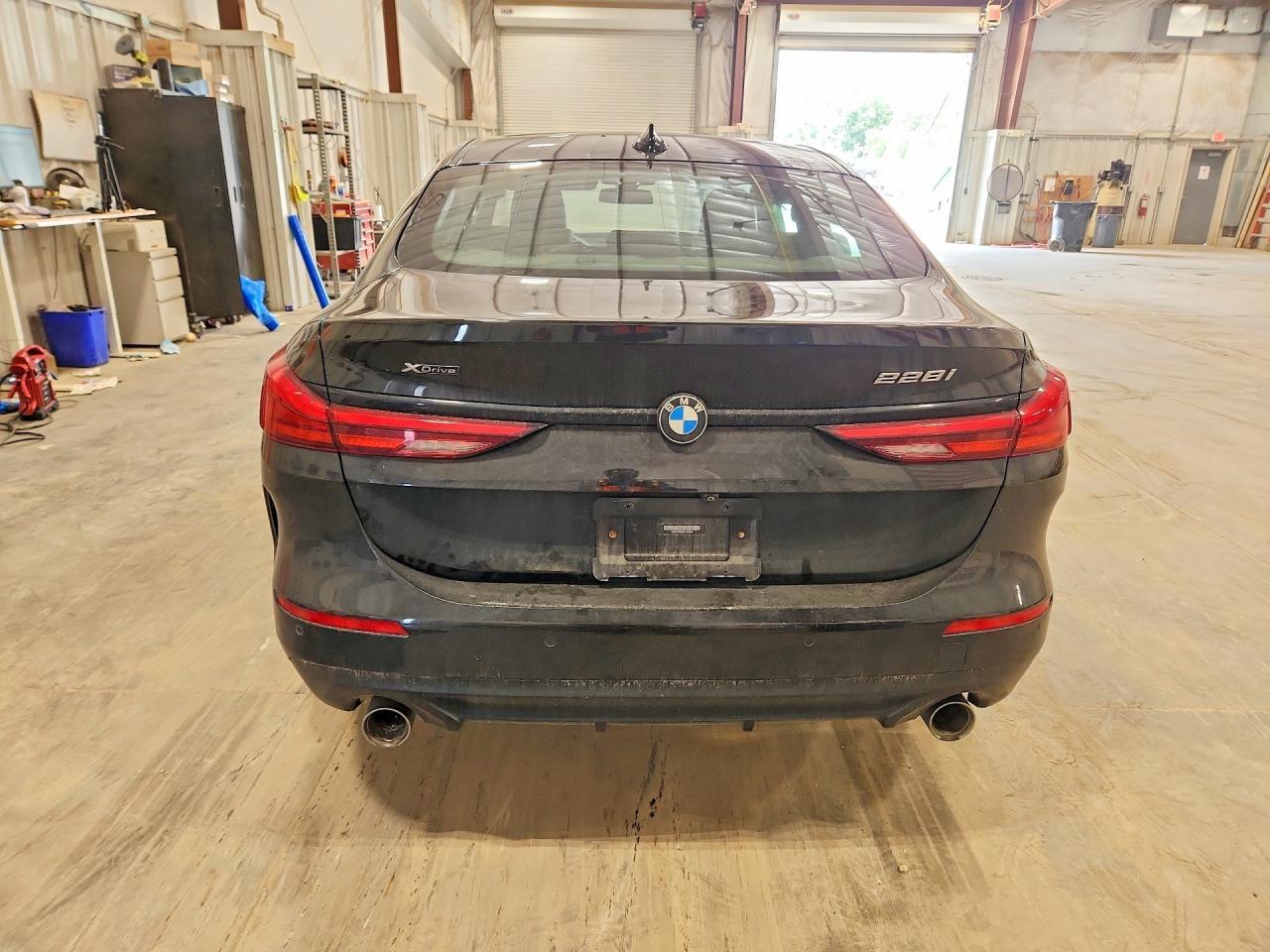 2021 BMW Seria 2 228i - zdjęcie 6