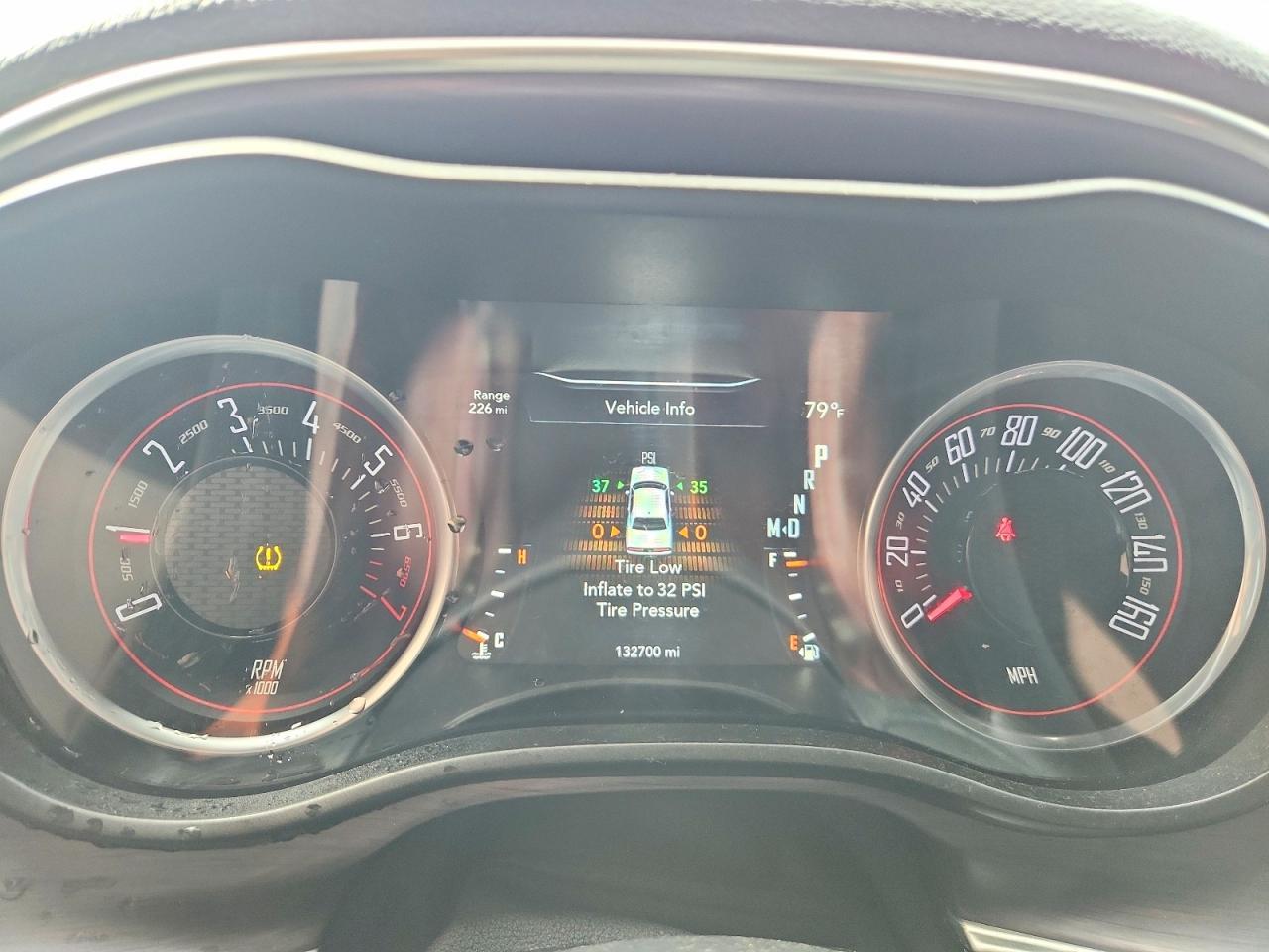 2017 Dodge Challenger Sxt - zdjęcie 9