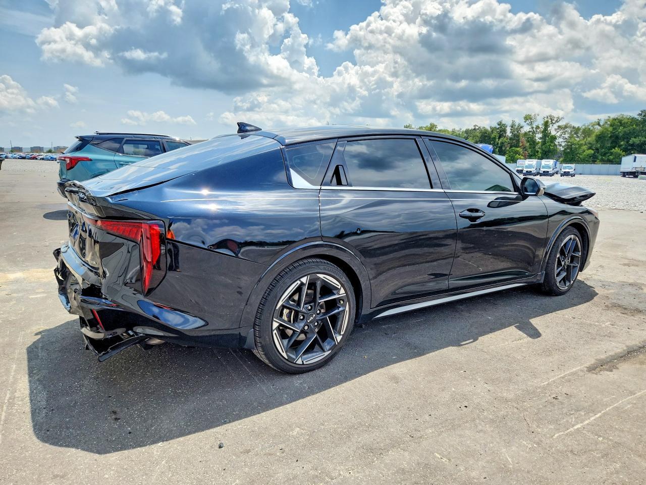 2025 Kia K4 Gt Line - zdjęcie 3