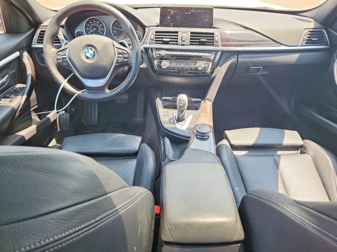 2016 BMW Seria 3 328i - zdjęcie 8
