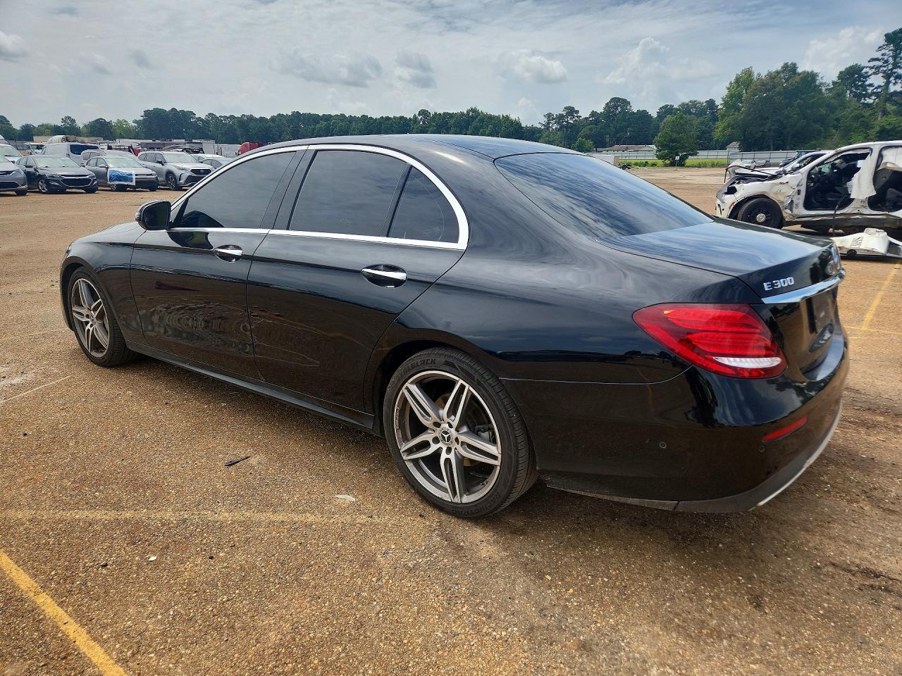 2019 Mercedes-Benz E 300 - zdjęcie 2