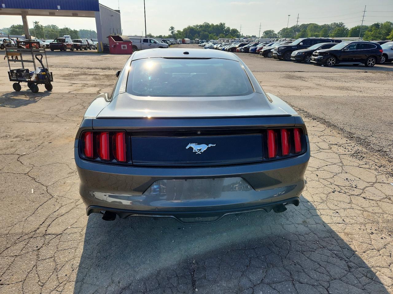 2017 Ford Mustang - zdjęcie 6
